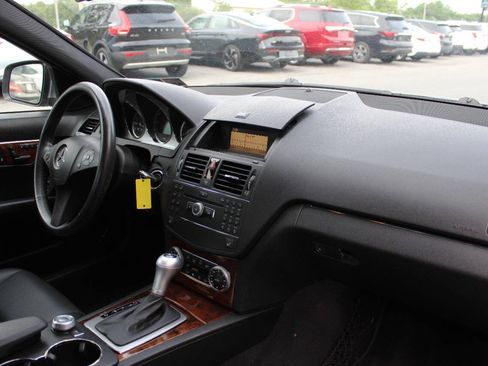 Used 2009 Mercedes-Benz C 300 4MATIC Sedan image 16