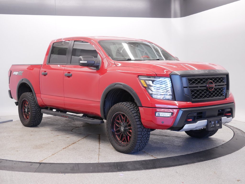 Used 2023 Nissan Titan PRO-4X w/ Pro-4x Convenience Package AWD/4WD image 3