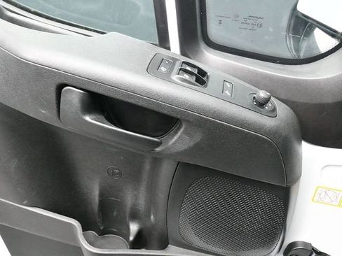 Used 2025 RAM ProMaster 2500 w/ Convenience Group image 16