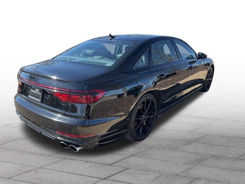 Used 2022 Audi S8 w/ S8 Comfort Plus Package AWD/4WD image 17