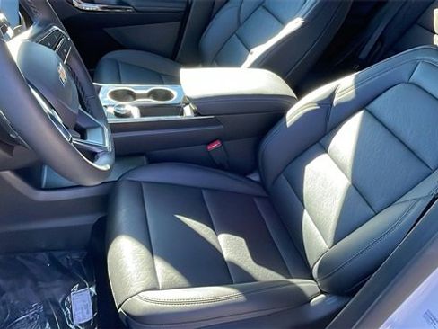 New 2026 Chevrolet Equinox LT w/ Convenience Package II image 11