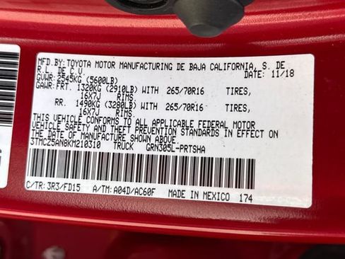 Used 2019 Toyota Tacoma TRD Off-Road AWD/4WD image 18