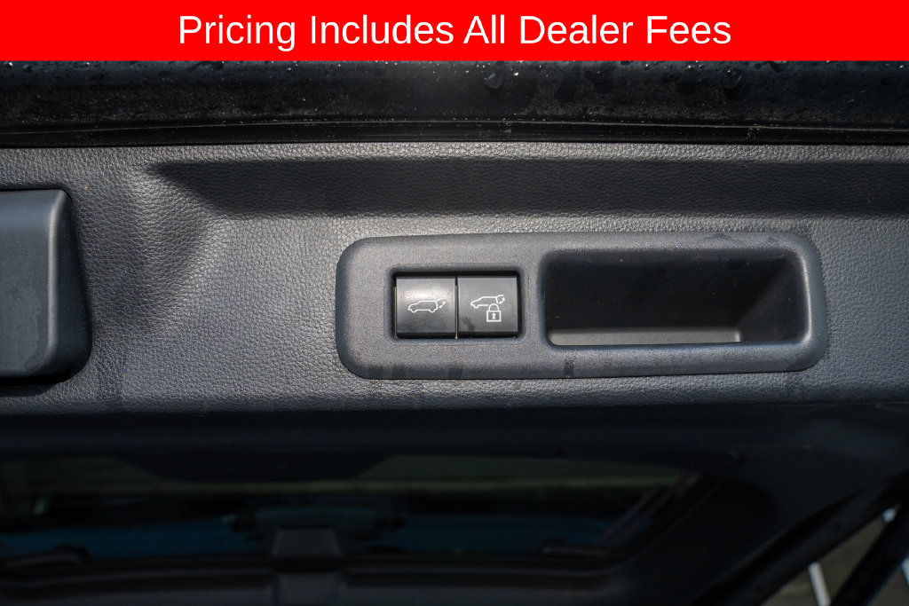 Used 2023 Toyota Sequoia Platinum AWD/4WD image 7