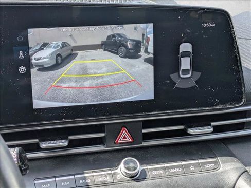 Used 2023 Hyundai Elantra Limited FWD image 12
