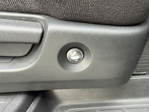 Used 2022 Honda Pilot Sport image 14