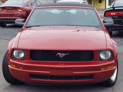 Used 2008 Ford Mustang Premium image 2