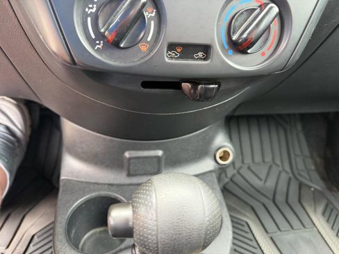 Used 2017 Nissan Versa S Plus FWD image 43