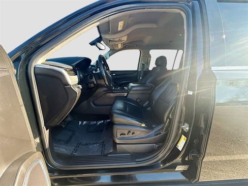 Used 2016 Chevrolet Suburban LS image 19