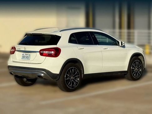 Used 2017 Mercedes-Benz GLA 250 image 8