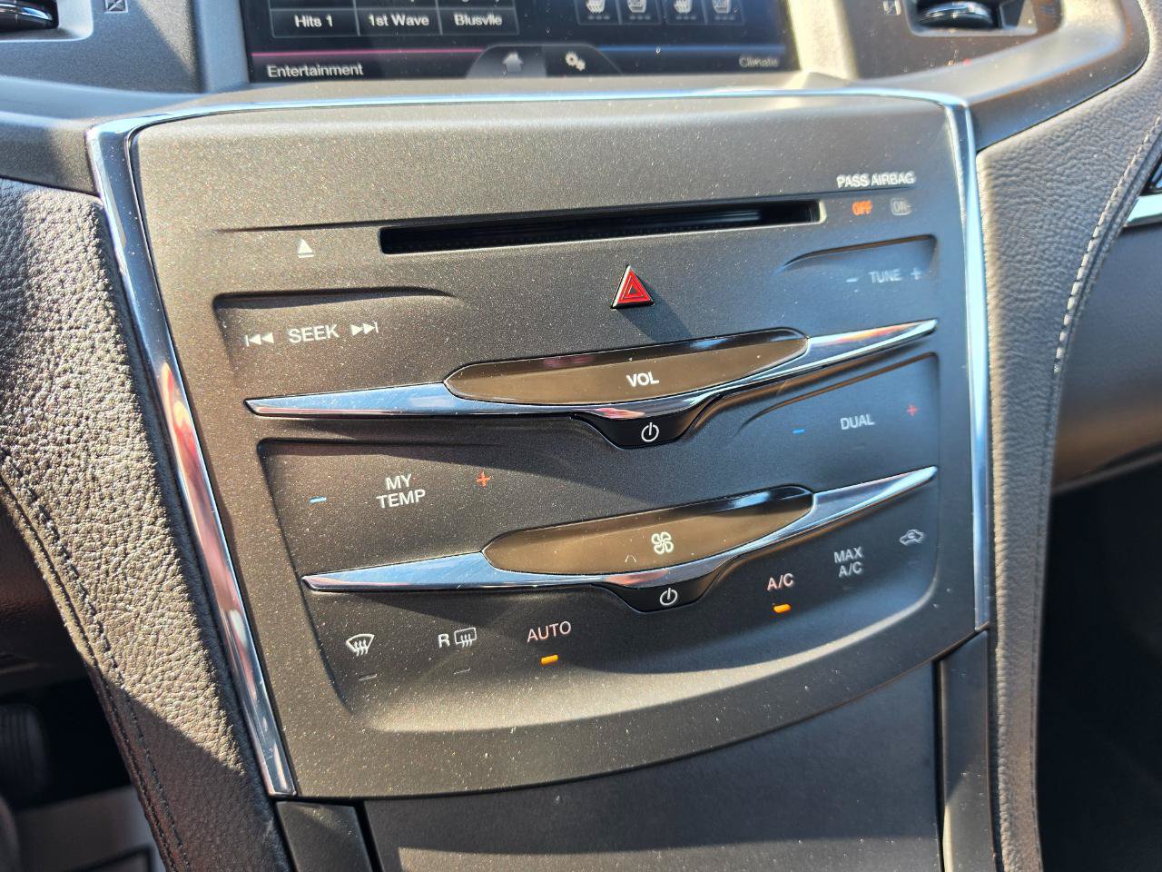 Used 2013 Lincoln MKS FWD image 24