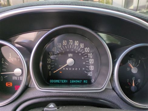 Used 2005 Chevrolet SSR Base w/ Preferred Equipment Group image 14