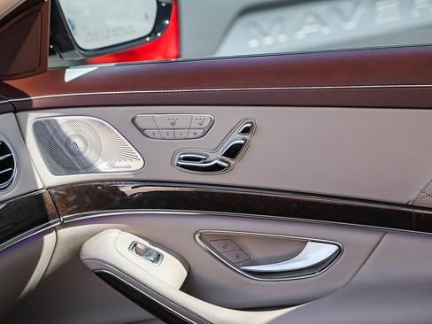 Used 2018 Mercedes-Benz S 560 Sedan image 21