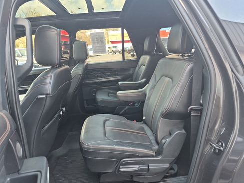 Used 2023 Ford Expedition Max Platinum image 16