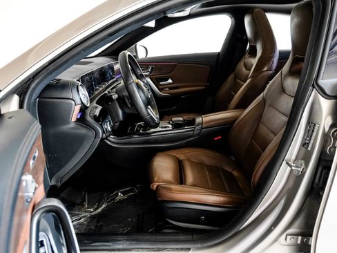Used 2020 Mercedes-Benz CLA 250 image 3