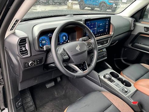 Certified 2025 Ford Bronco Sport Outer Banks w/ Outer Banks Tech Package+ image 13