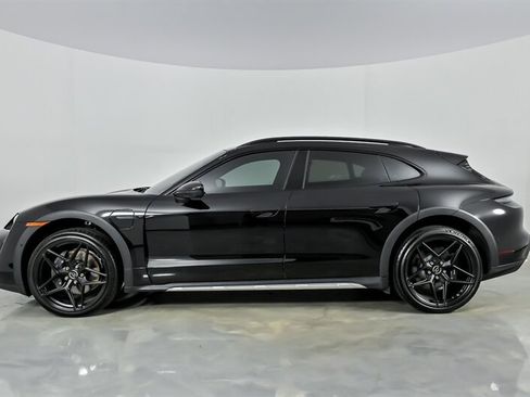 Used 2022 Porsche Taycan 4 Cross Turismo w/ Premium Package AWD/4WD image 8