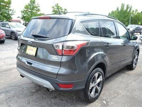 Used 2017 Ford Escape SE w/ SE Leather Comfort Package FWD image 6