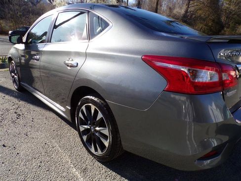Used 2019 Nissan Sentra SR image 9