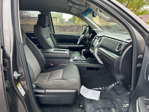 Used 2015 Toyota Tundra SR5 w/ SR5 Upgrade Package image 29