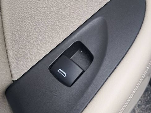 Used 2021 Buick Envision Preferred AWD/4WD image 23