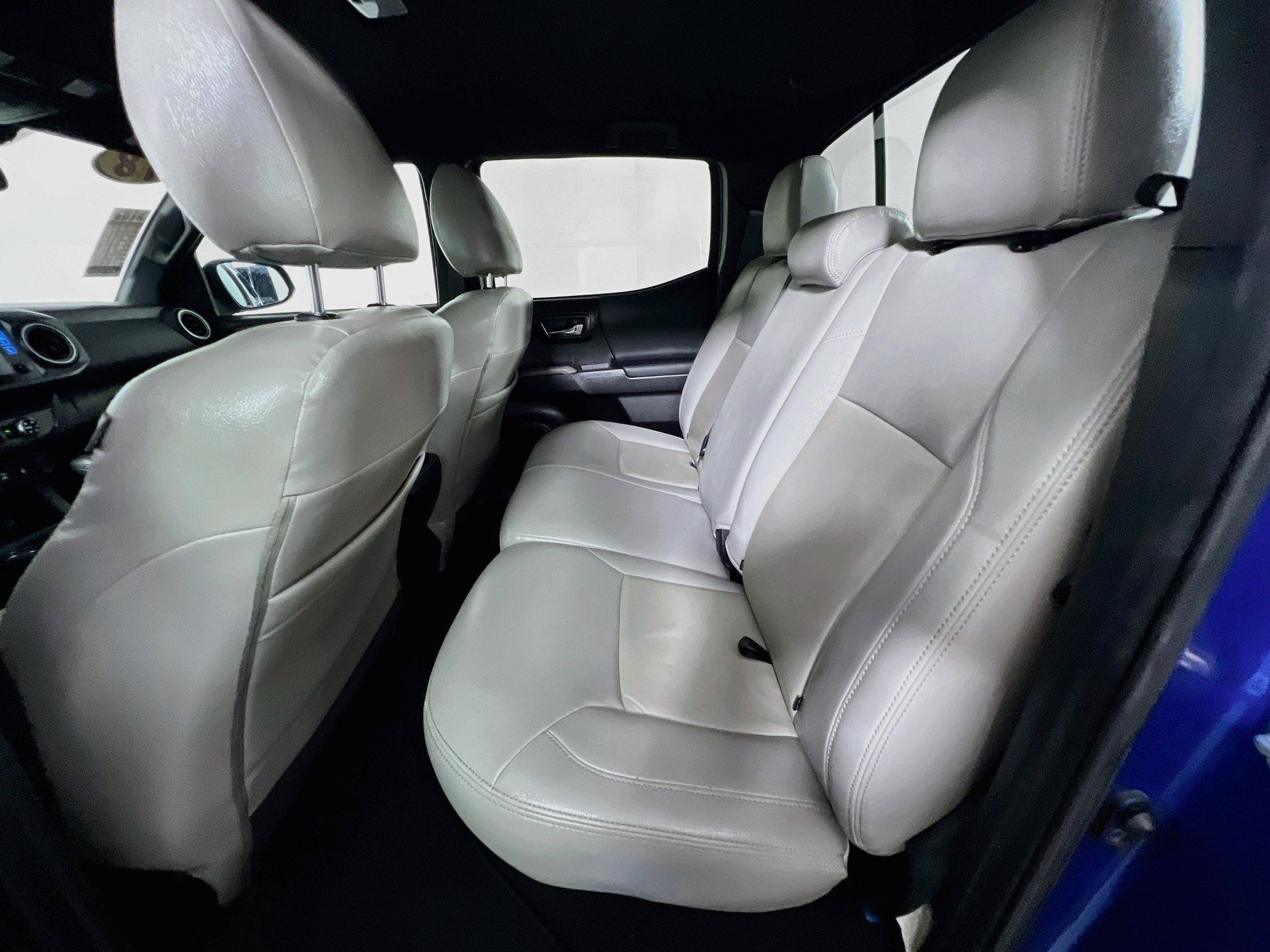 Used 2018 Toyota Tacoma TRD Sport RWD image 27