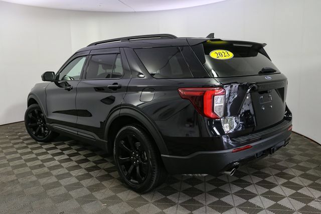 Used 2023 Ford Explorer ST-Line w/ Class IV Trailer Tow Package AWD/4WD image 8