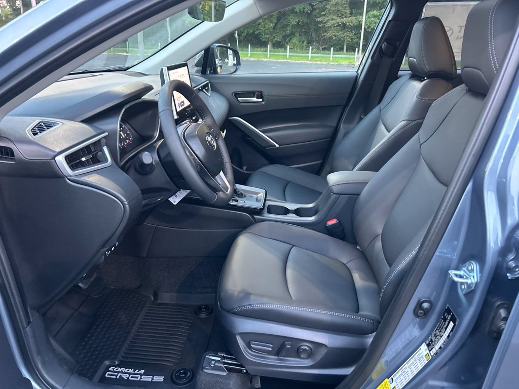 New 2026 Toyota Corolla Cross XLE w/ Convenience Package AWD/4WD image 9