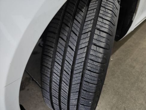 Used 2014 Ford Fiesta SE image 27