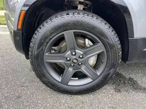 Used 2022 Land Rover Defender 110 X-Dynamic SE AWD/4WD image 8