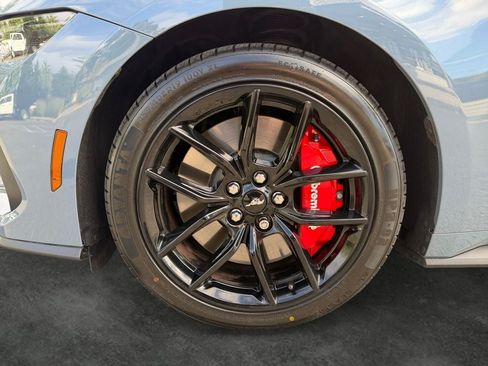 Used 2025 Ford Mustang GT Premium RWD image 4