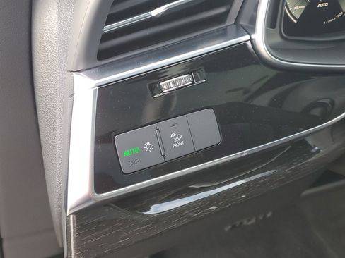 Used 2025 Audi Q7 2.0T Premium Plus w/ Premium Plus Package image 11