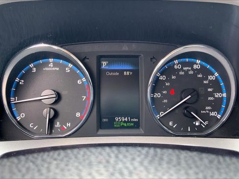 Used 2017 Toyota RAV4 Platinum AWD/4WD image 25