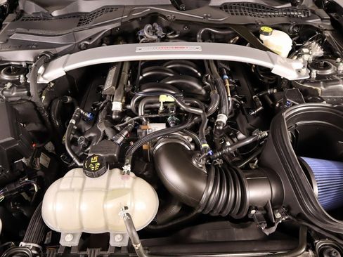 Used 2020 Ford Mustang Shelby GT350 w/ Technology Package image 19