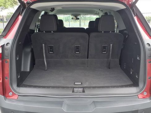 Used 2020 Chevrolet Traverse LT FWD image 12