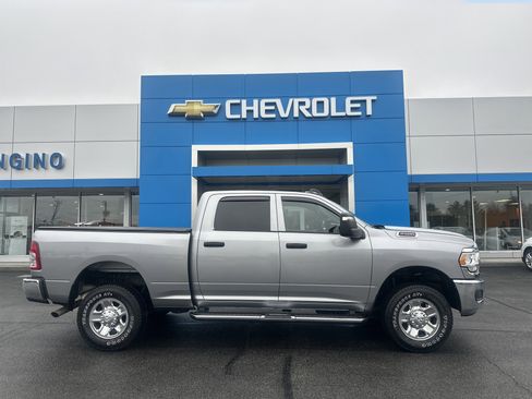 Used 2024 RAM 2500 Tradesman w/ Chrome Appearance Group AWD/4WD image 1