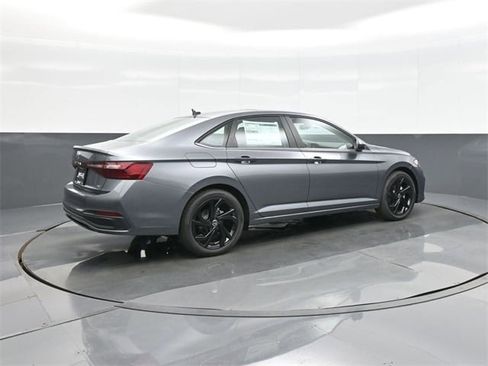 New 2026 Volkswagen Jetta SE image 7