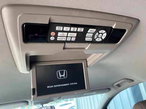 Used 2017 Honda Odyssey SE image 15