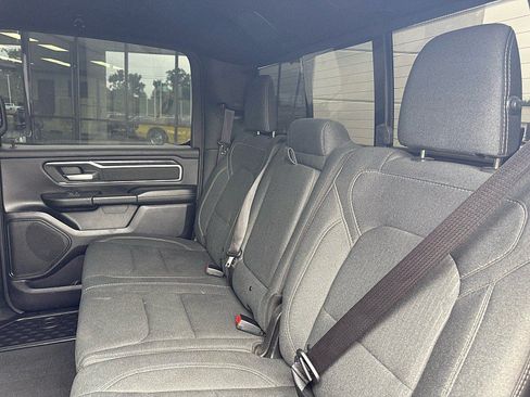 Used 2019 RAM 1500 Big Horn AWD/4WD image 9