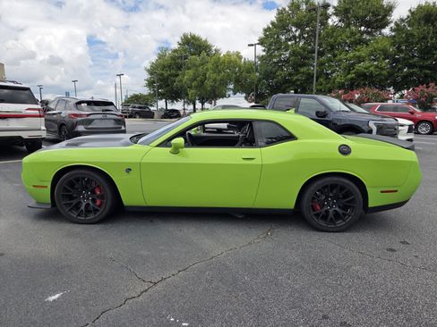Used 2015 Dodge Challenger SRT Hellcat RWD image 9