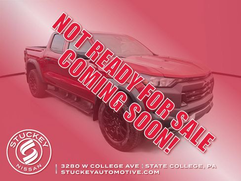 Used 2024 Chevrolet Colorado Trail Boss w/ Advanced Trailering Package image 1