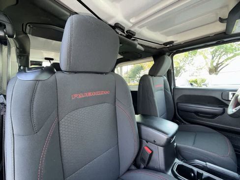 Used 2023 Jeep Wrangler Rubicon AWD/4WD image 27