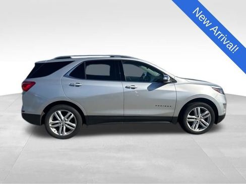 Used 2018 Chevrolet Equinox Premier image 8