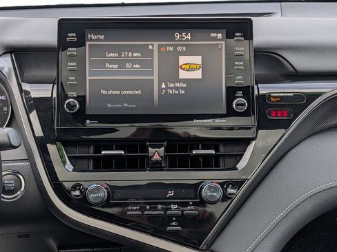 Used 2021 Toyota Camry XSE image 16