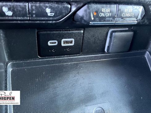 Used 2024 Chevrolet Tahoe LT image 32