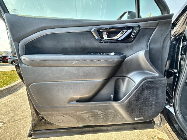 Certified 2025 Subaru Forester Touring AWD/4WD image 13