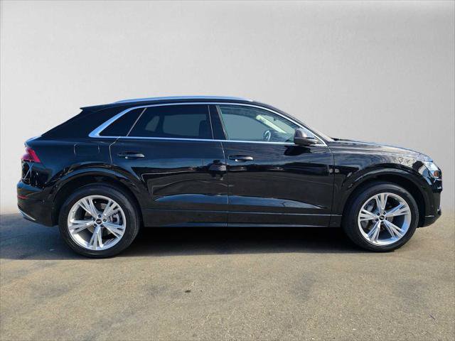 Used 2023 Audi Q8 Premium Plus w/ Premium Plus Package AWD/4WD image 2