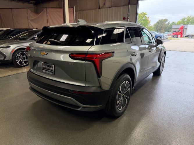 Used 2024 Chevrolet Blazer EV LT AWD/4WD image 4
