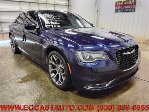 Used 2015 Chrysler 300 S RWD image 4
