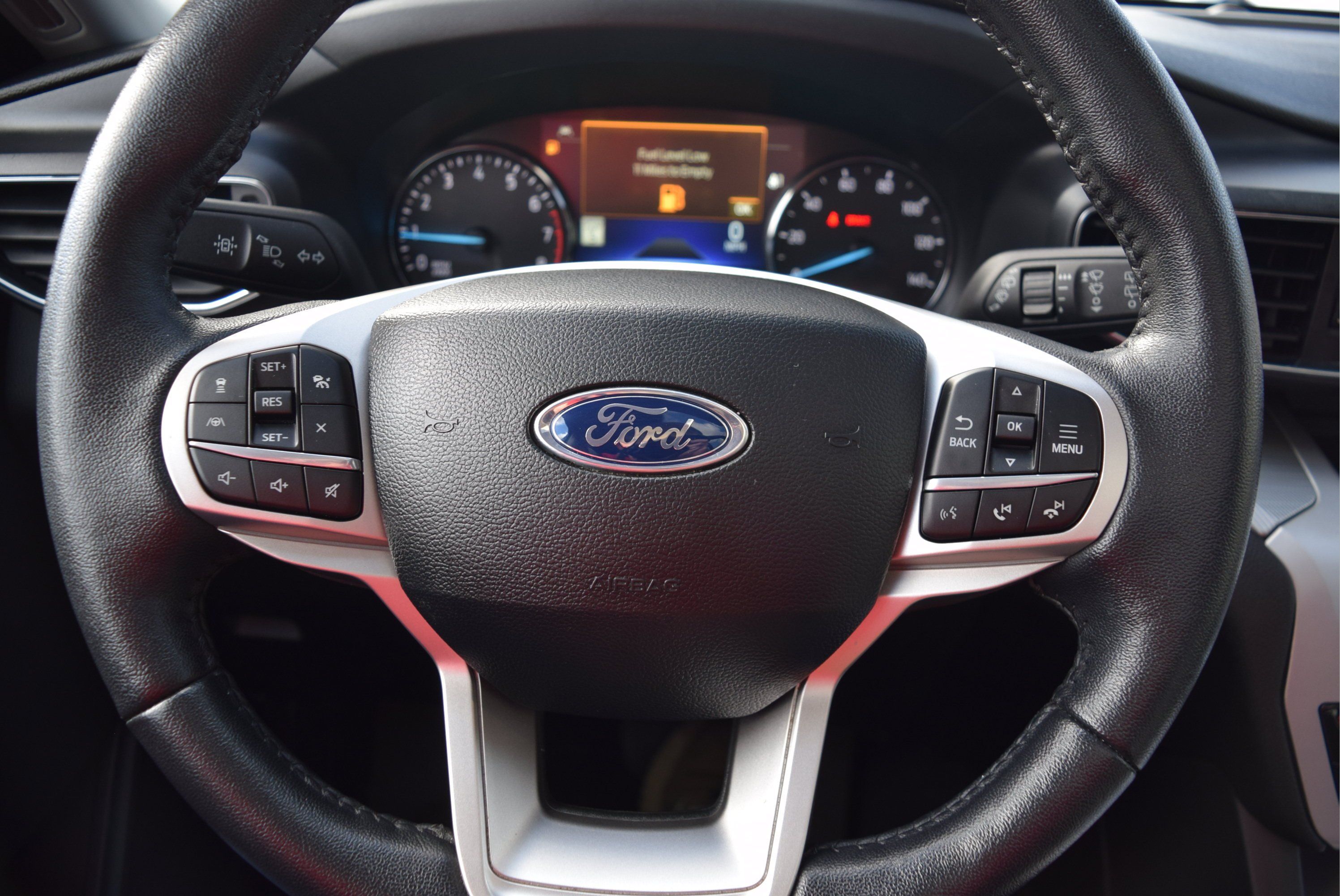 Used 2024 Ford Explorer XLT w/ Equipment Group 202A AWD/4WD image 13
