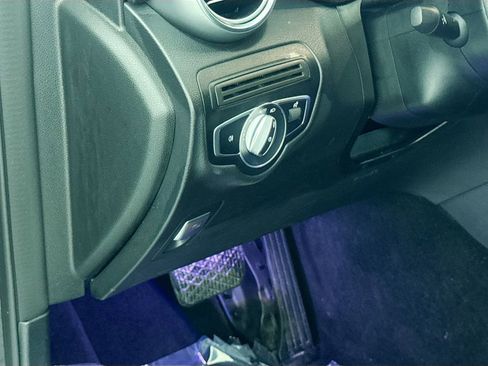 Used 2022 Mercedes-Benz GLC 300 image 10